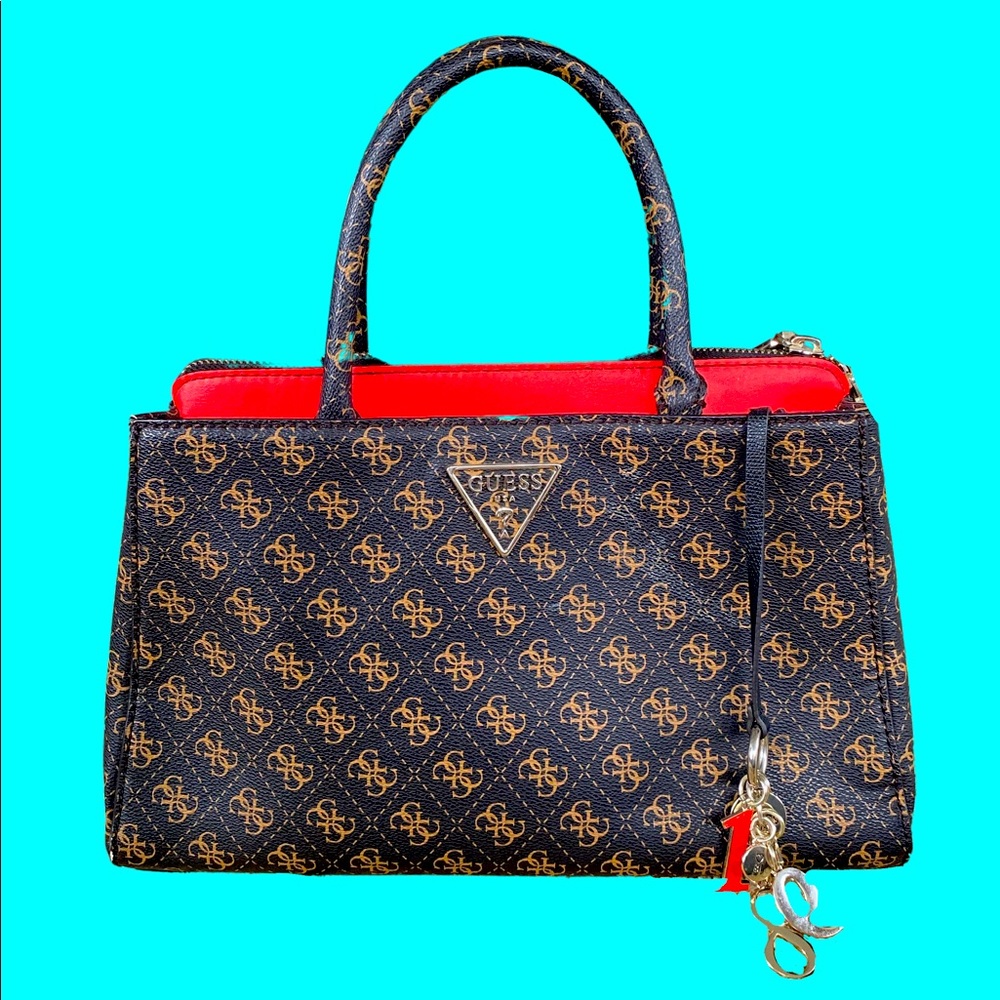 New monogrammed GUESS bag